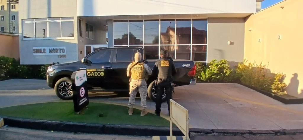 Operação Barão Vermelho bloqueia R$ 197 milhões e prende suspeitos em três estados do Nordeste.